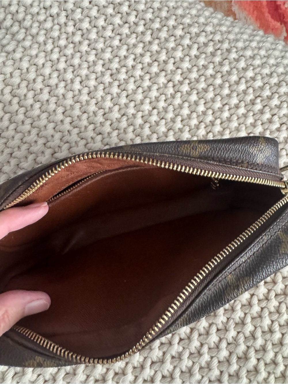 Louis Vuitton Monogram Canvas Trocadero 27 - Picture 6 of 10